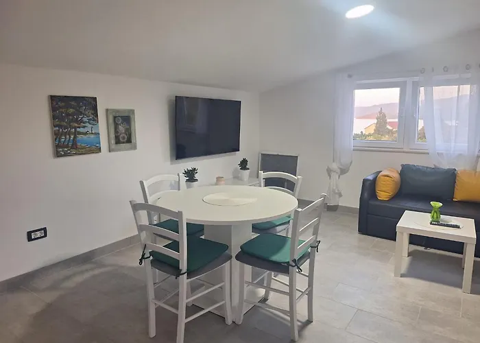 Alemka アパート *